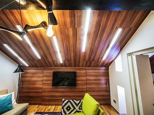 укладка ламината на потолок