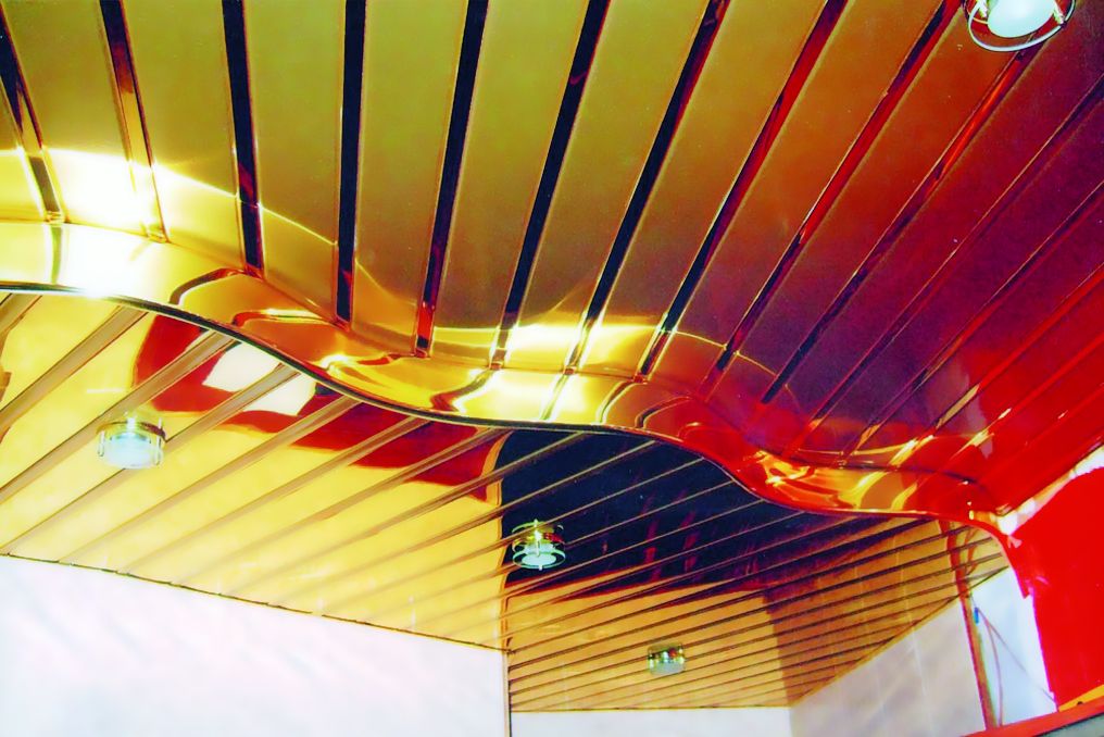 Реечный потолок в ванной комнате