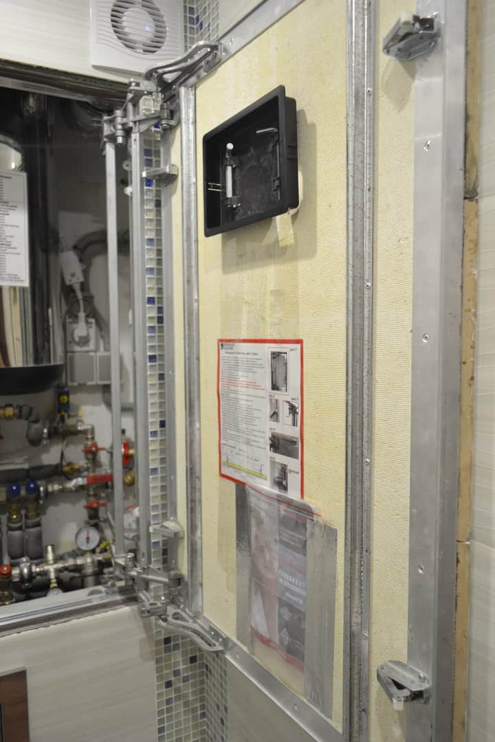 люк сантехнический скрытый