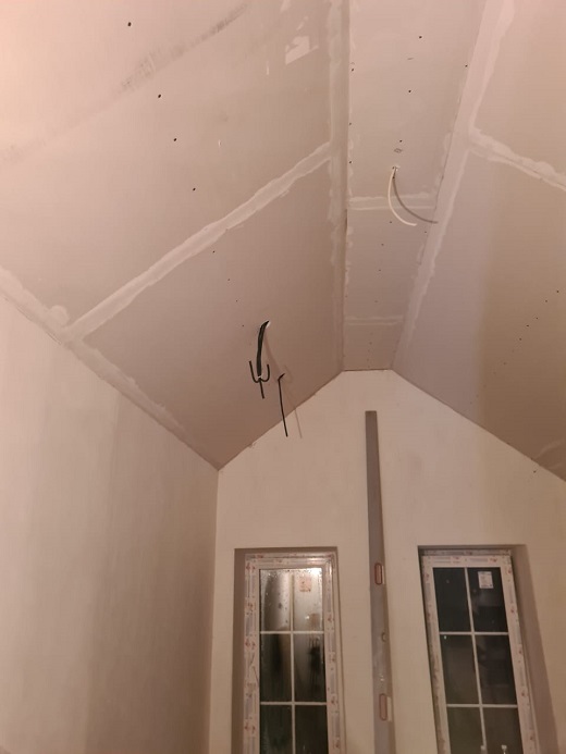 монтаж гкл на потолке таунхауса