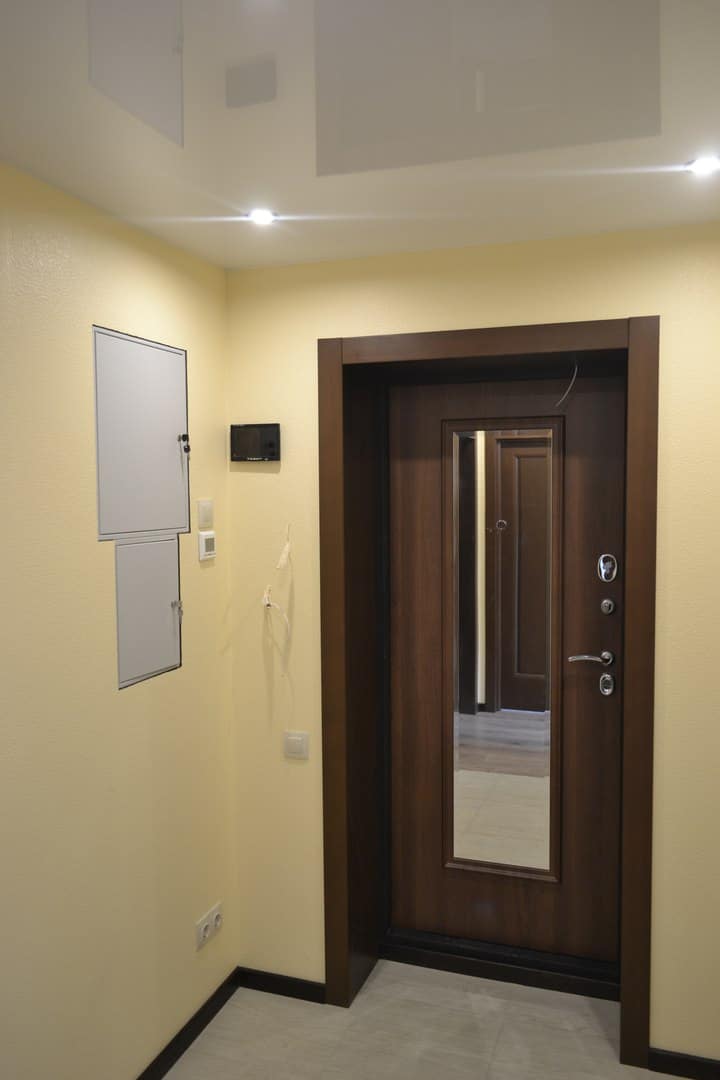 отделка прихожей